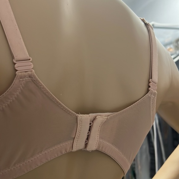 Body By Victoria Secret Lined Perfect Coverage Bra S 36DDD - Picture 6 of 7